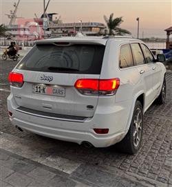 جیپ گراند شیرۆکی